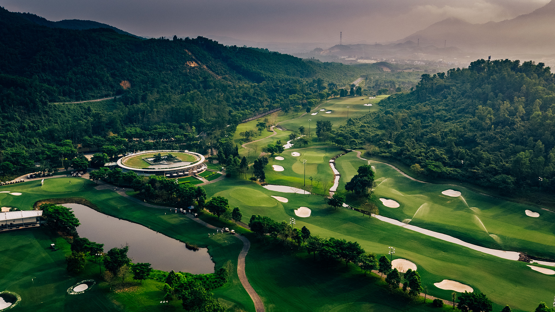 Bà Nà Hills Golf Club (Đà Nẵng) - Địa Hình Đồi Núi Ấn Tượng