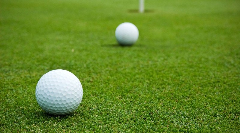 Đánh giá chi tiết ưu nhược điểm của bóng golf cứng