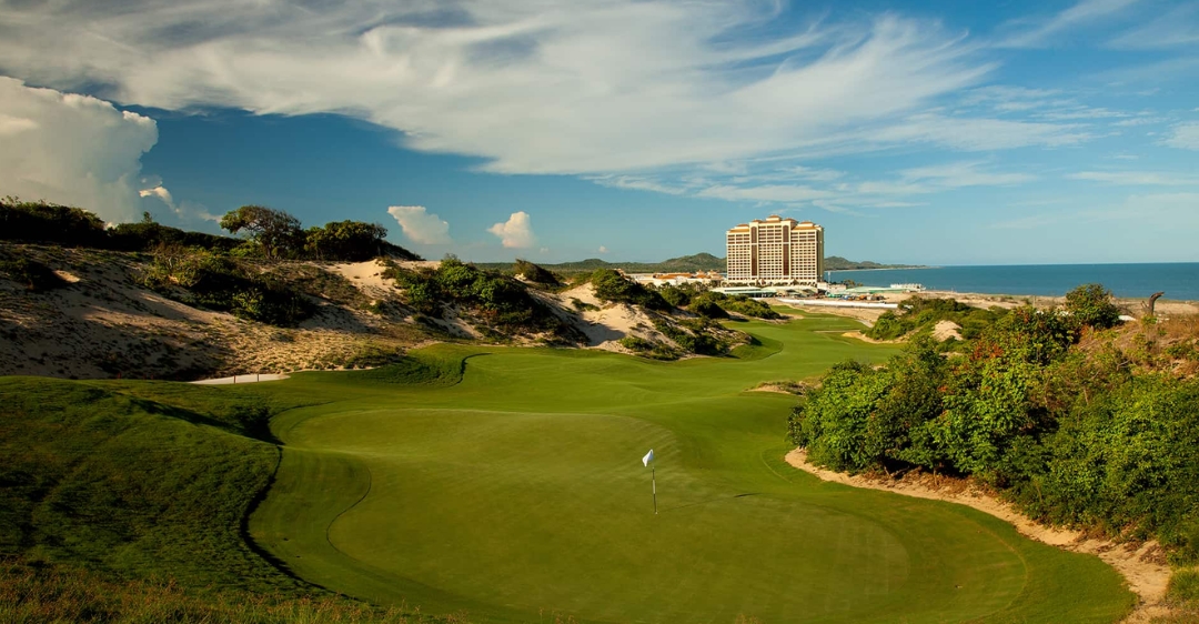 The Bluffs Hồ Tràm Strip (Vũng Tàu) - Đẳng Cấp Thế Giới