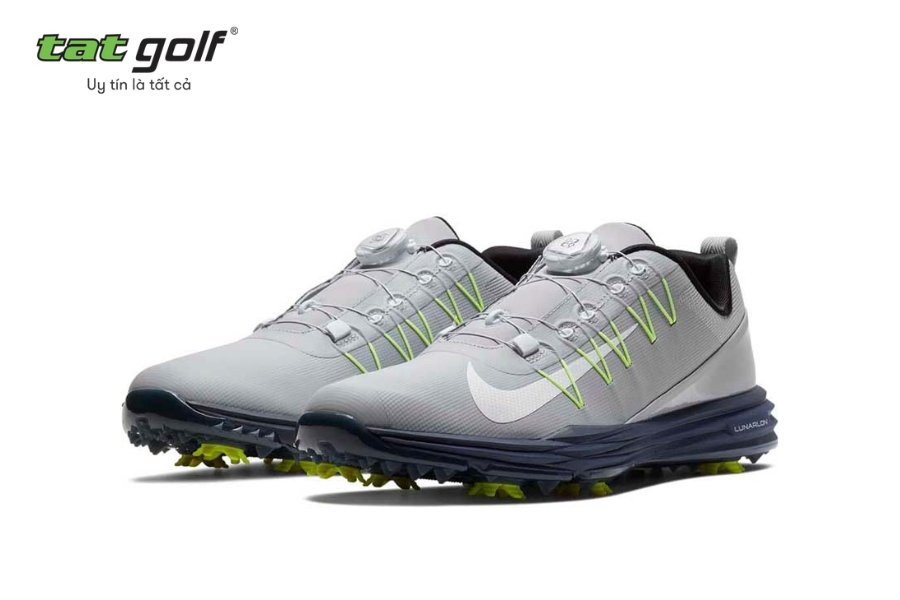 Giày golf Nike mang phong cách thể thao và thời trang