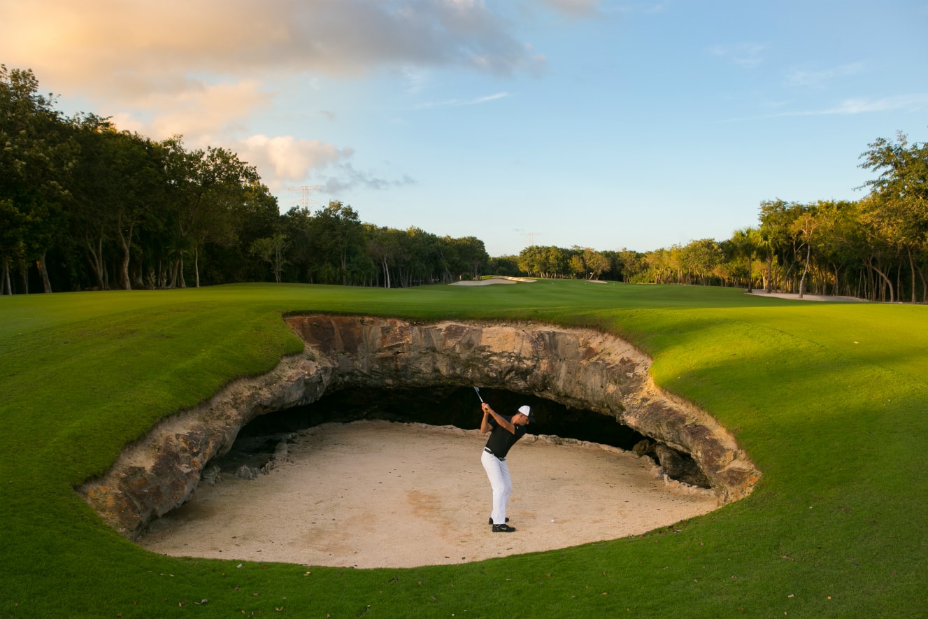 Bunker Golf Là Gì? Phân Loại, Luật Chơi & Bí Quyết Thoát Bẫy Cát